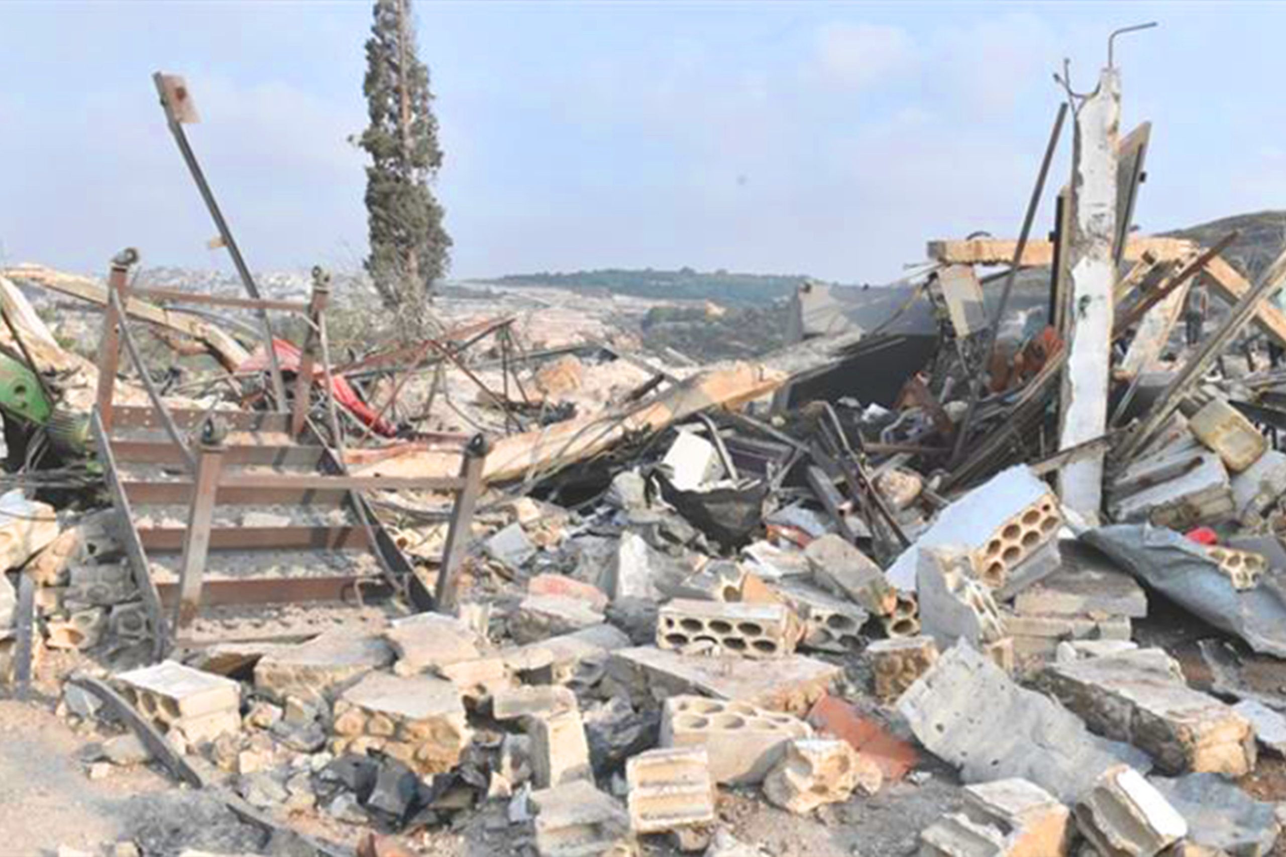 ब्रेकिंग न्यूज़ — लेबनान के शरणार्थी कैंप पर इज़राइली हमला, 13 लोगों की मौत